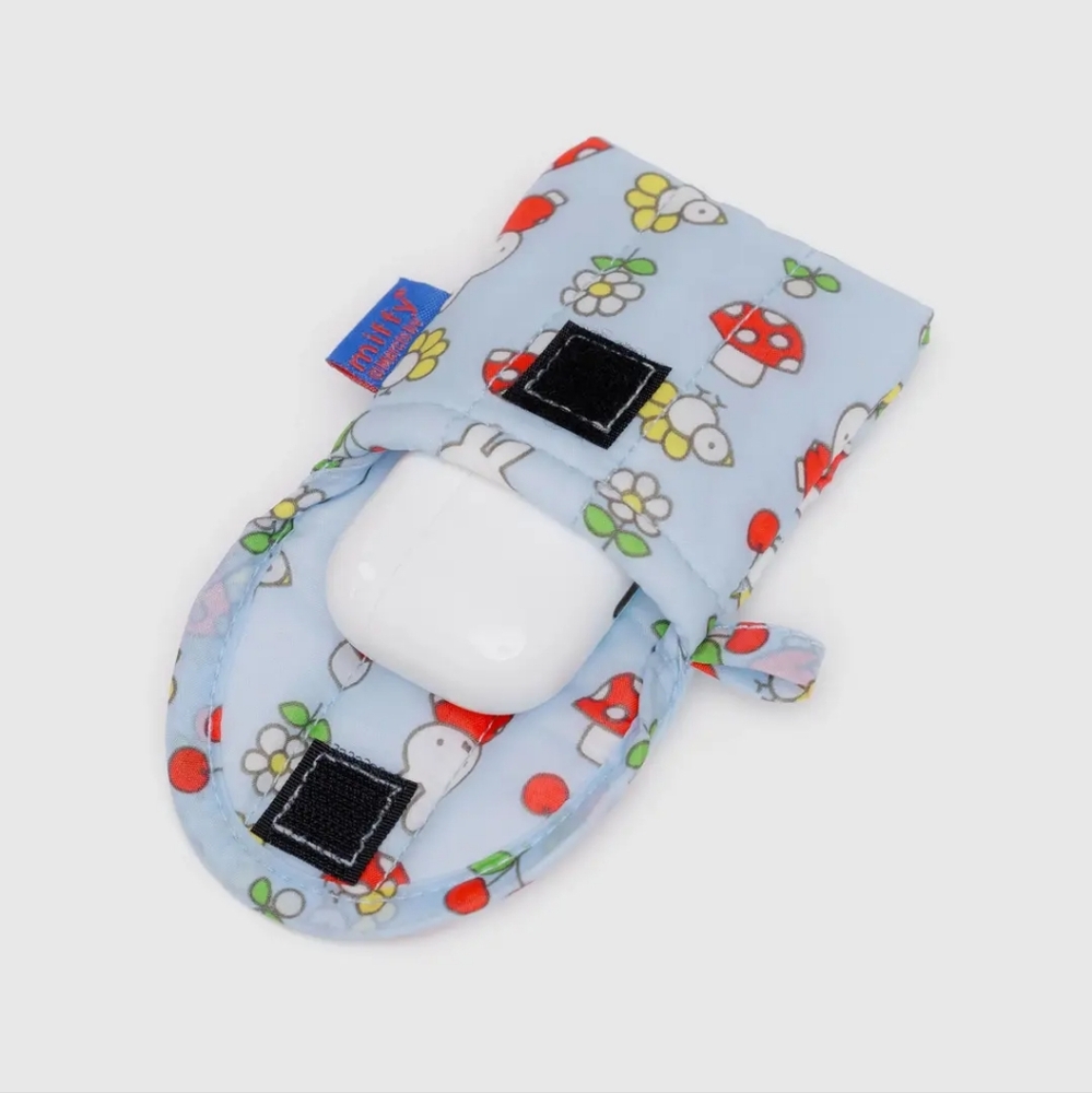 Baggu Puffy Earbuds Case (Miffy) - Picture 6 of 7